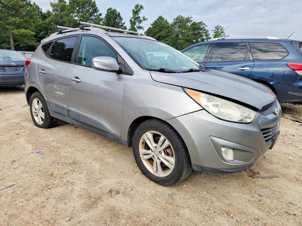 2013 Hyundai Tucson VIN KM8JU3AC1DU639517 COPART salvage auction — FRONT END, Va - Certificate Of Title, sold $550 on 2026-07-28 (photo 4)