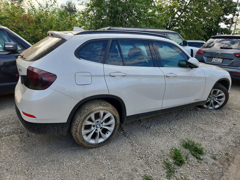 2013 BMW X1 VIN WBAVL1C59DVR86113 COPART salvage auction — SIDE, Ab - Bos - Salvage, sold $200 on 2026-07-28 (photo 3)