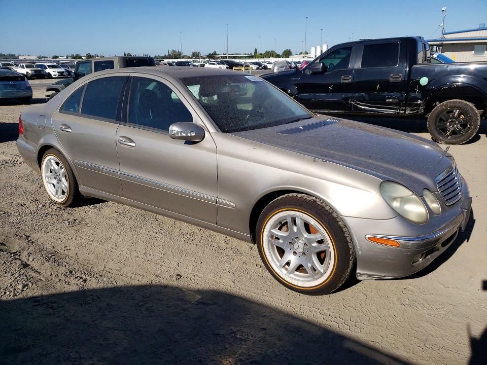 2005 Mercedes-benz E-class VIN WDBUF65J55A669496 COPART salvage auction — REAR END, Ca - Dlr/Dis/Exp Only Salvage Title, sold $450 on 2026-08-18 (photo 4)
