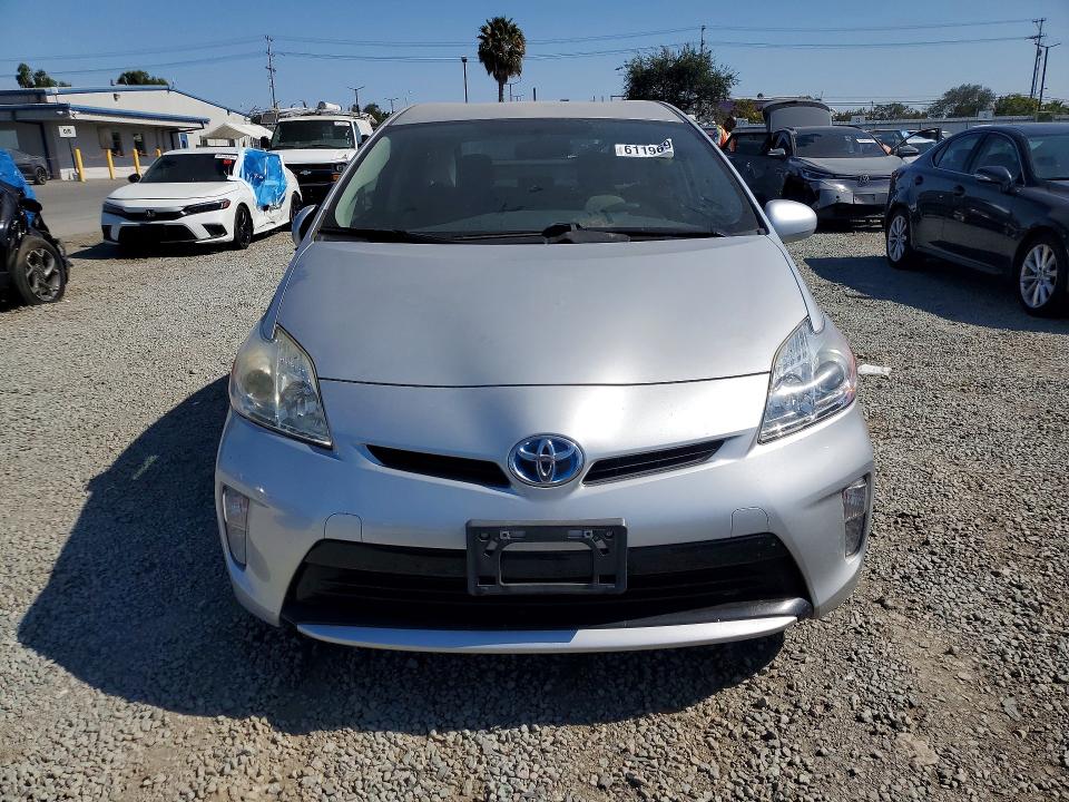 2014 Toyota Prius VIN JTDKN3DU7E1749338 COPART salvage auction — MINOR DENT/SCRATCHES, Ca - Dis/Dlr/Exp Only Clean Title, sold $4,100 on 2026-07-17 (photo 5)