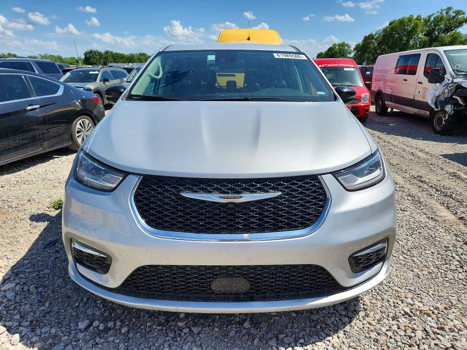 2024 Chrysler Pacifica VIN 2C4RC1BG2RR129570 COPART salvage auction — WATER/FLOOD, FL - DLR ONLY SALVAGE/REBUILDABLE, sold $7,700 on 2026-10-05 (photo 5)