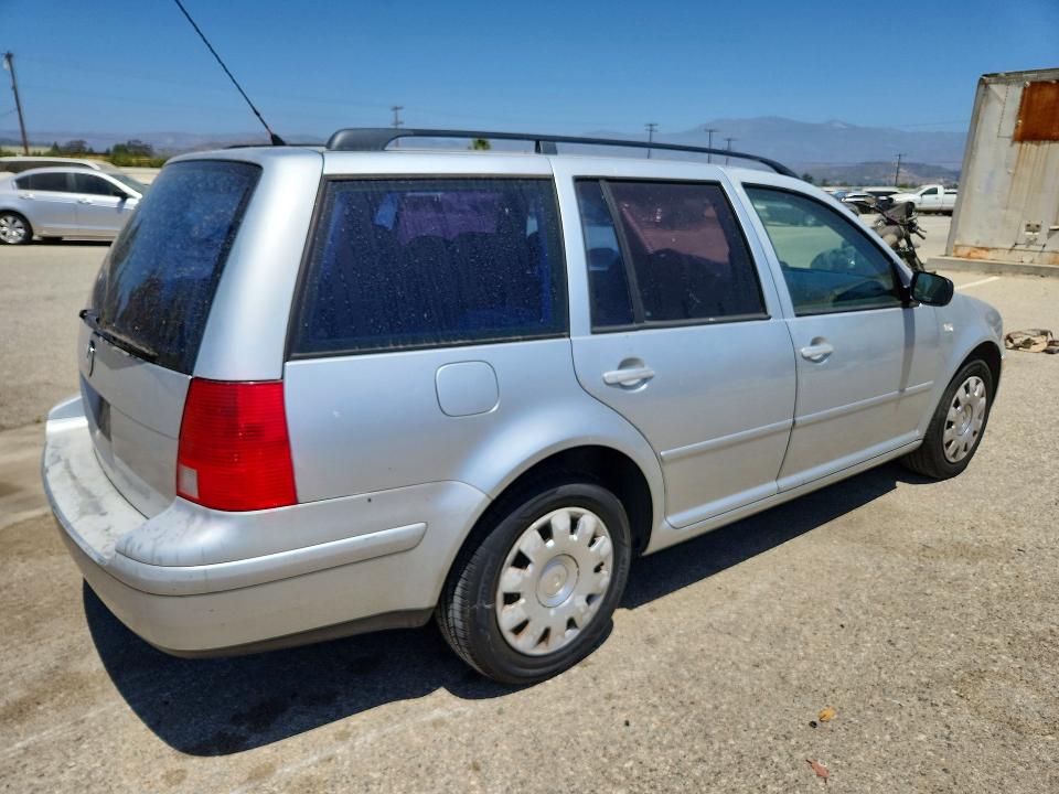 2004 Volkswagen Jetta VIN WVWRL61J64W113625 COPART salvage auction — MINOR DENT/SCRATCHES, CA - DIS/DLR/EXP ONLY CLEAN TITLE, sold $400 on 2026-08-04 (photo 3)