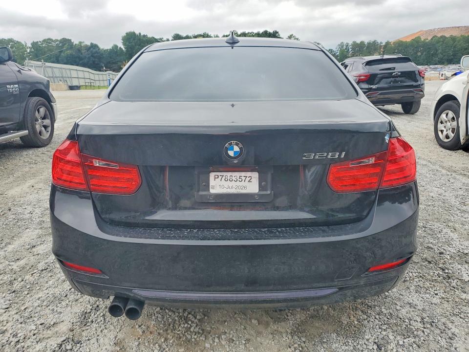 2013 BMW 3 series VIN WBA3A5C54DF355493 COPART salvage auction — MINOR DENT/SCRATCHES, Salvage Title, sold $2,900 on 2026-08-10 (photo 6)