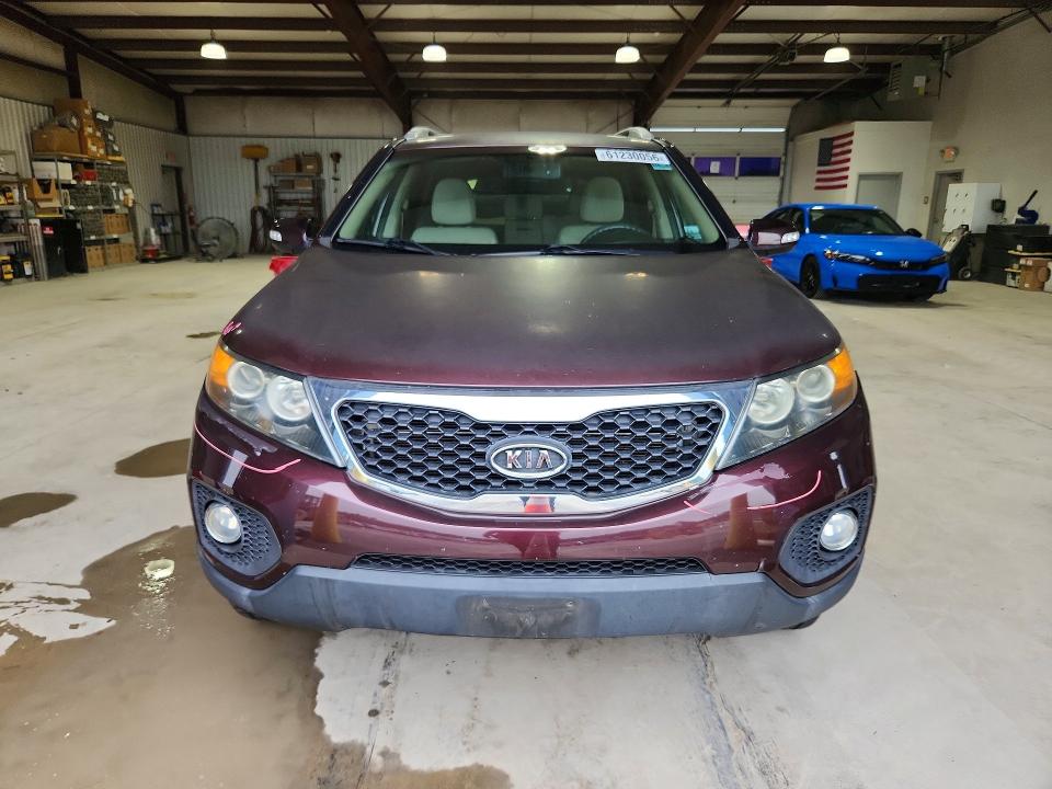 2011 Kia Sorento VIN 5XYKTCA19BG060011 COPART salvage auction — REAR END, PA - CERTIFICATE OF SALVAGE, sold $500 on 2026-07-31 (photo 5)