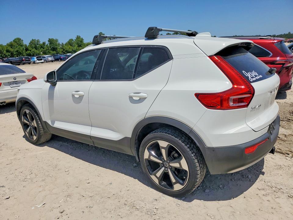 2019 Volvo Xc40 VIN YV4162XZ8K2014946 COPART salvage auction — WATER/FLOOD, Tx - Salvage Title-Flood Damage, sold $4,000 on 2026-07-28 (photo 2)