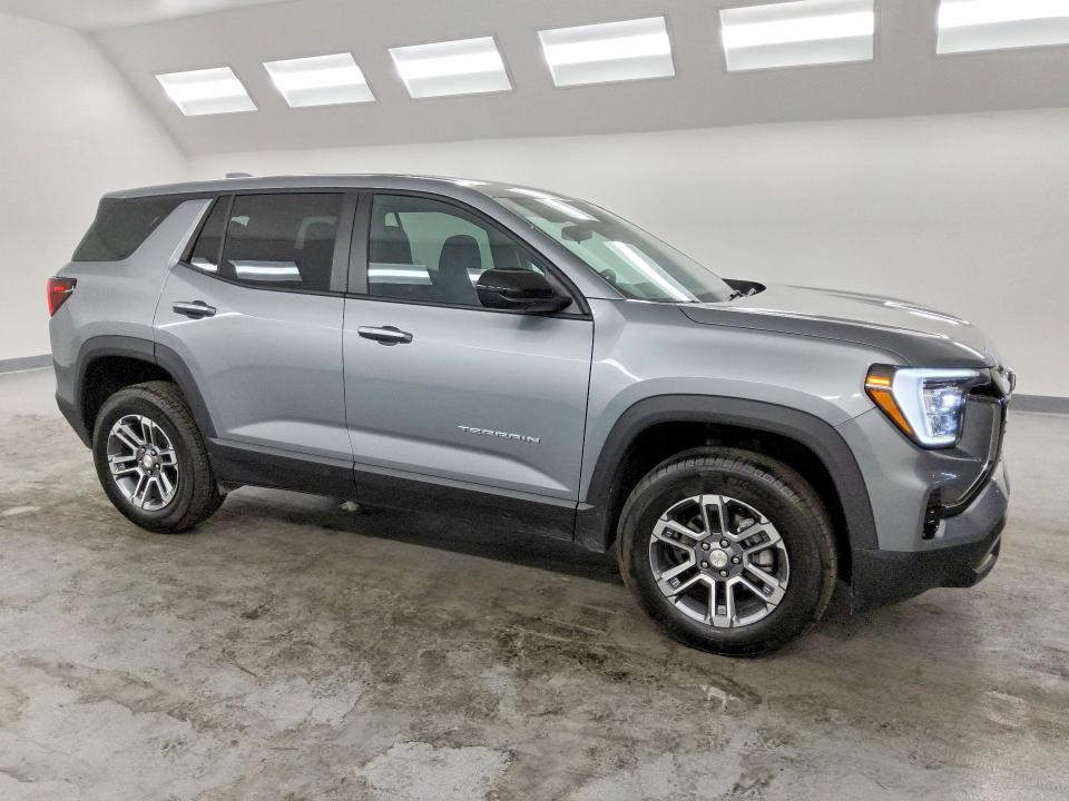 2026 Gmc Terrain VIN 3GKALMEG2TL438698 COPART salvage auction — SIDE, FL - CERTIFICATE OF TITLE, sold $14,100 on 2026-07-27 (photo 4)