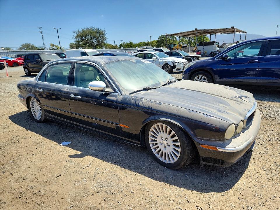 2005 Jaguar Vandenplas VIN SAJWA82C85SG44486 COPART salvage auction — MINOR DENT/SCRATCHES, Ca - Lien Papers-Clean Or Ac, sold $450 on 2026-07-07 (photo 4)