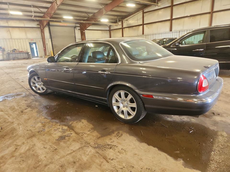 2004 Jaguar Xj series VIN SAJWA71C64SG22528 COPART salvage auction — MINOR DENT/SCRATCHES, Mi - Dealer Only Clean Title, sold $525 on 2026-07-31 (photo 2)