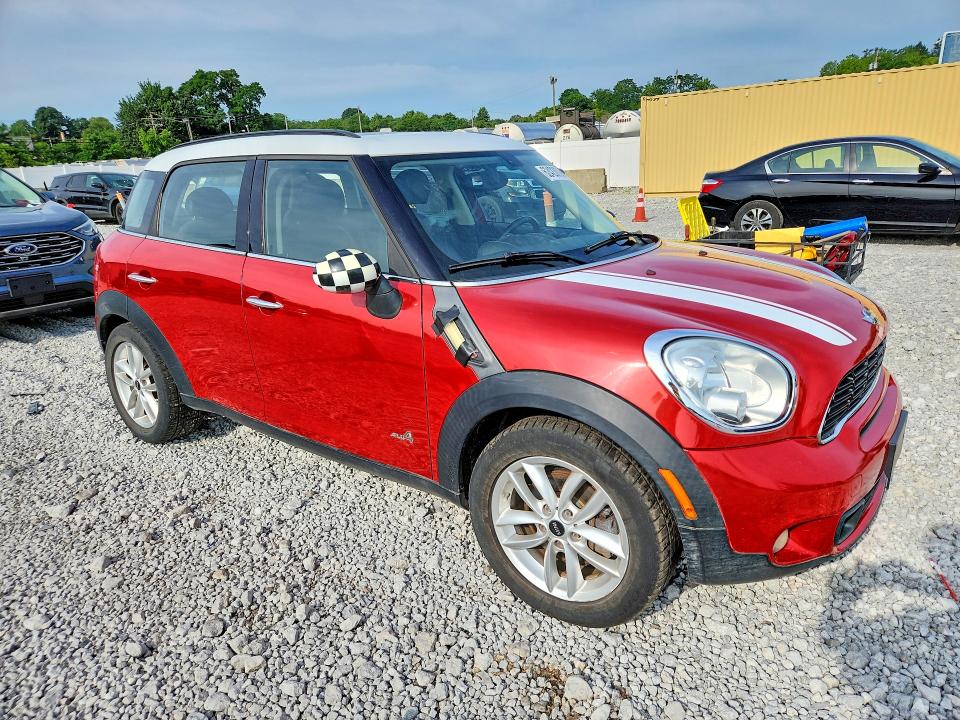 2013 Mini Cooper VIN WMWZC5C56DWP32457 COPART salvage auction — NORMAL WEAR, Va - Certificate Of Title, sold $450 on 2026-08-11 (photo 4)