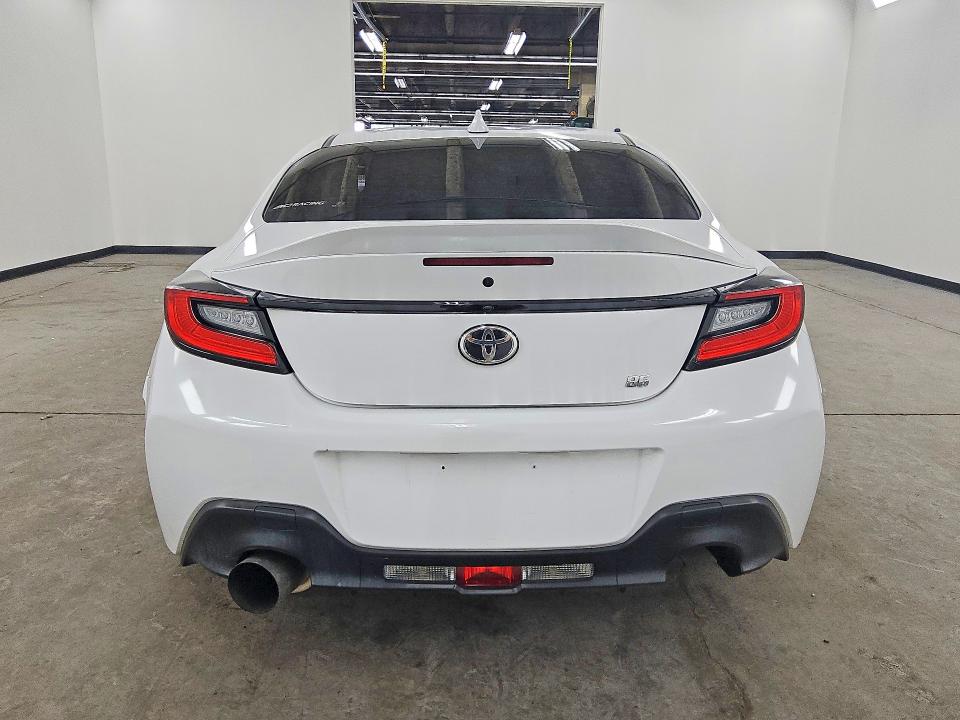 2025 Toyota Gr 86 VIN JF1ZNBE15S9752013 COPART salvage auction — FRONT END, Il - Certificate Of Title, sold $17,500 on 2026-08-11 (photo 6)