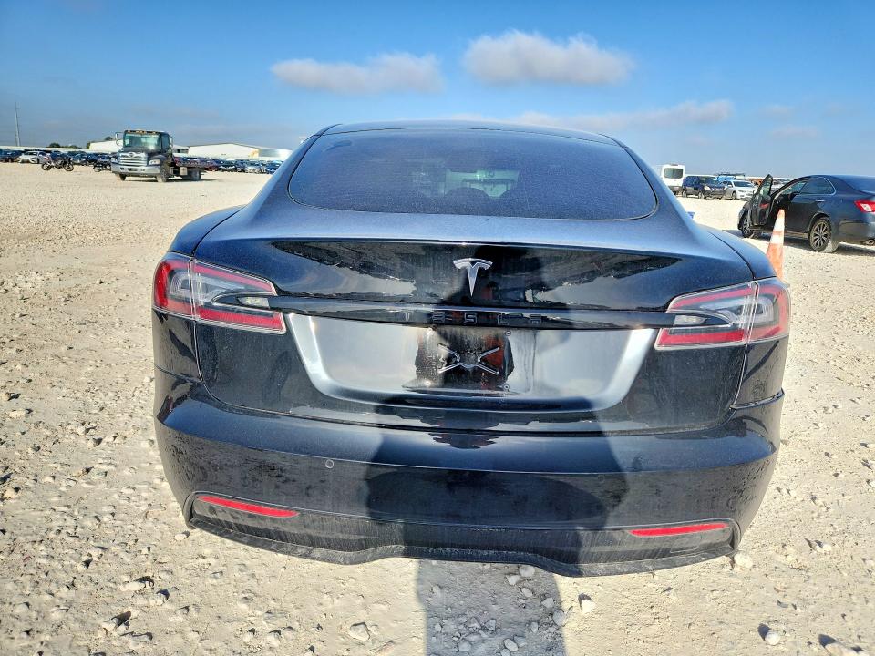 2021 Tesla Model s VIN 5YJSA1E55MF438200 COPART salvage auction — FRONT END, TX - SALVAGE VEHICLE TITLE, sold $9,900 on 2026-08-20 (photo 6)