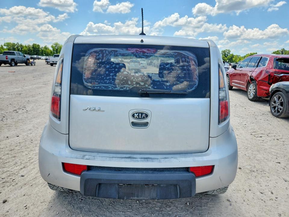 2011 Kia Soul VIN KNDJT2A18B7721580 COPART salvage auction — NORMAL WEAR, TX - CERTIFICATE OF TITLE, sold $1,050 on 2026-07-17 (photo 6)