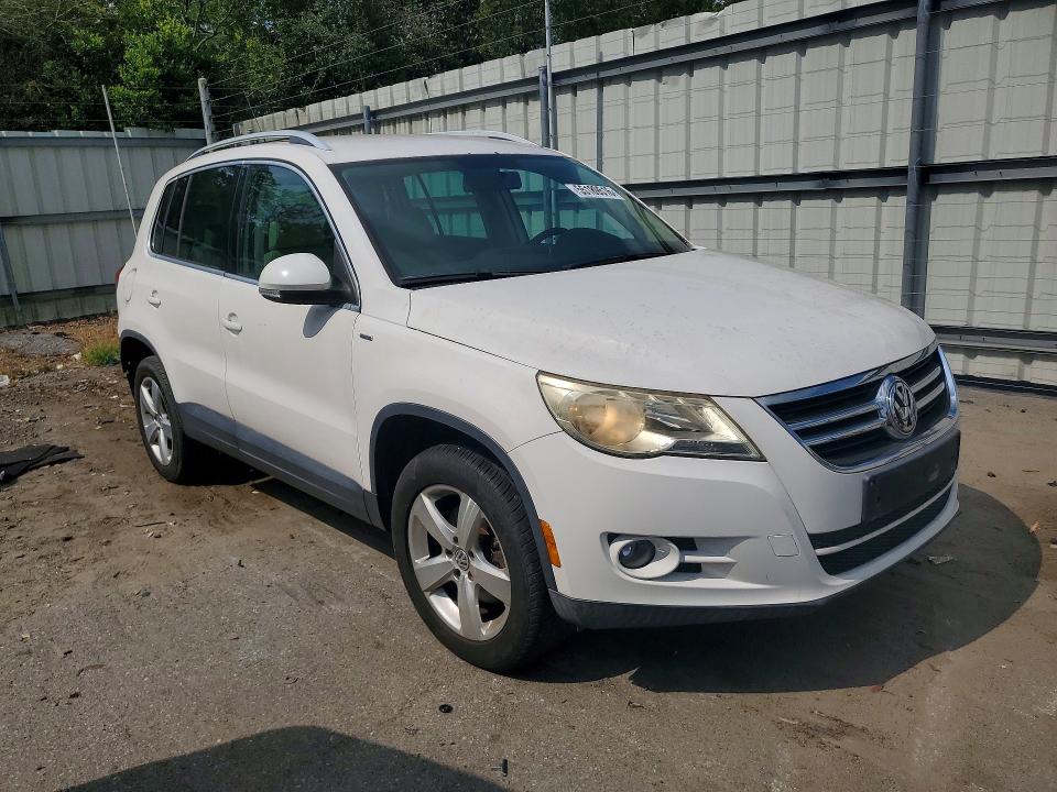 2010 Volkswagen Tiguan VIN WVGAV7AX9AW519844 COPART salvage auction — REAR END, GA - CERT OF TITLE-SALVAGE, sold $1,150 on 2026-08-03 (photo 4)
