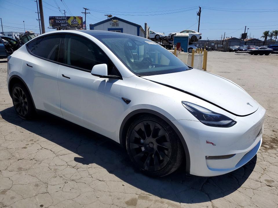 2024 Tesla Model y VIN 7SAYGAEE5RF042917 COPART salvage auction — FRONT END, Ca - Salvage Certificate, sold $13,800 on 2026-07-30 (photo 4)