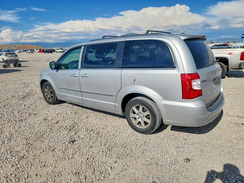 2012 Chrysler Voyager VIN 2C4RC1CG5CR124238 COPART salvage auction — MINOR DENT/SCRATCHES, Ut - Certificate Of Title, sold $550 on 2026-07-28 (photo 2)
