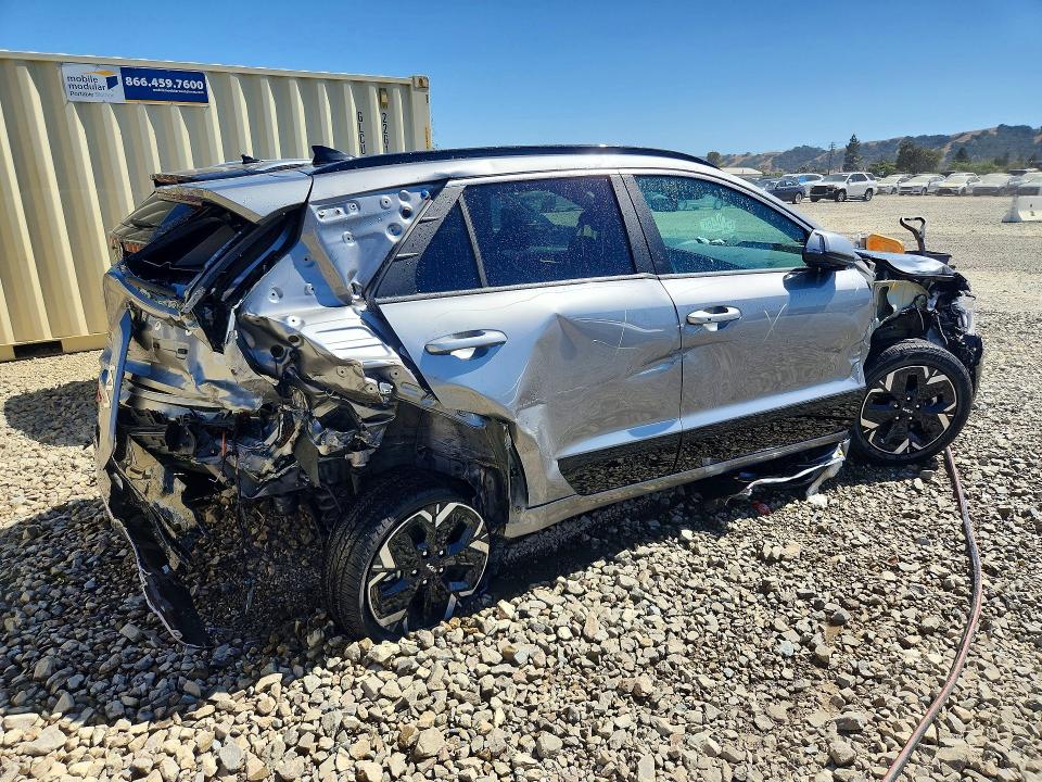 2024 Kia Niro VIN KNDCR3L14R5113670 COPART salvage auction — REAR END, CA - SALVAGE CERTIFICATE, sold $100 on 2026-07-30 (photo 3)