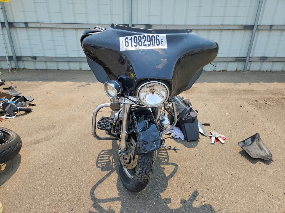 2001 Harley-davidson Flht VIN 1HD1DDV161Y660191 COPART salvage auction — FRONT END, Or - Salvage Title Certificate, sold $525 on 2026-09-28 (photo 2)