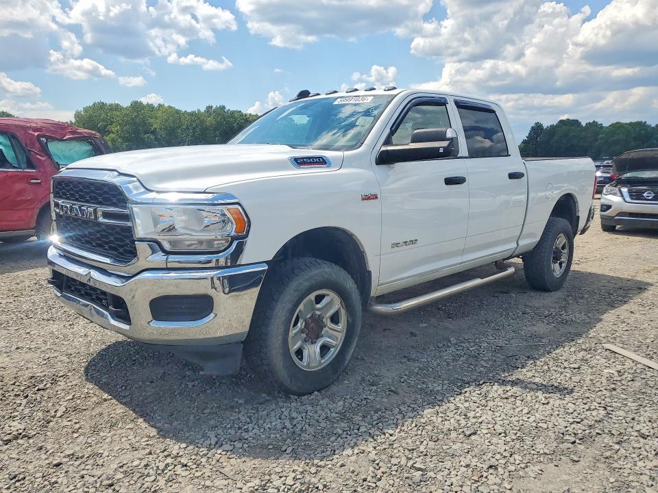2019 Ram VIN 3C6UR5CJ3KG676778 COPART salvage auction — MINOR DENT/SCRATCHES, Ar - Certificate Of Title (P), sold $14,300 on 2026-07-29 (photo 1)