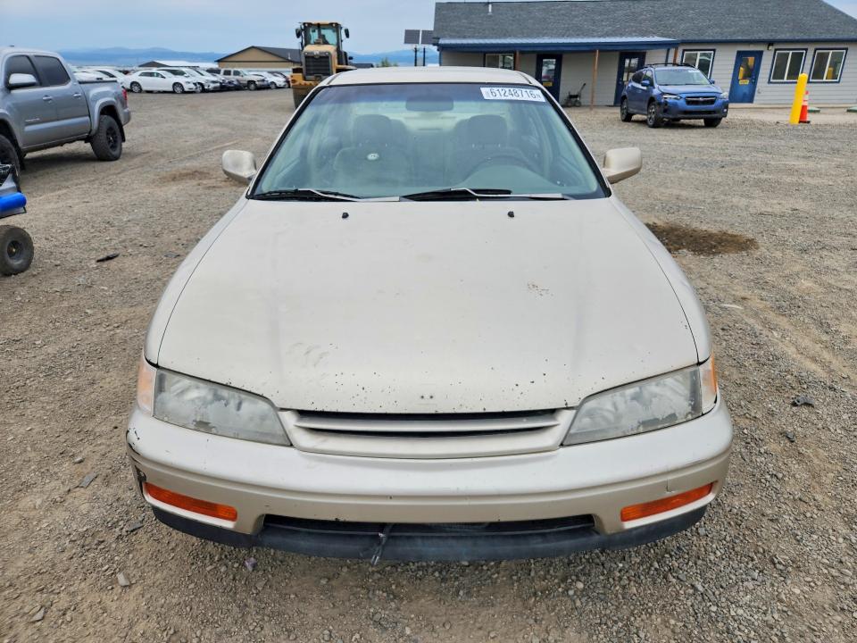 1994 Honda Accord VIN JHMCD5530RC046231 COPART salvage auction — MINOR DENT/SCRATCHES, MT - CERTIFICATE OF TITLE, sold $250 on 2026-07-21 (photo 5)