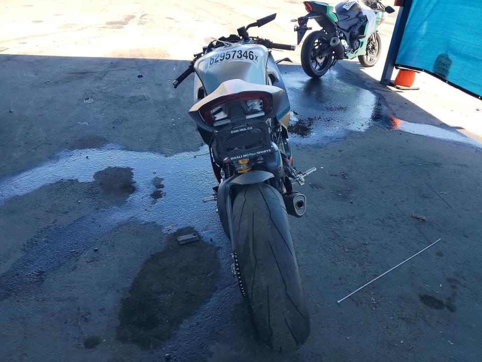 2023 Ducati Panigale VIN ZDMDAGWW1PB003950 COPART salvage auction — FRONT END, Ca - Salvage Certificate, sold $18,400 on 2026-08-27 (photo 4)