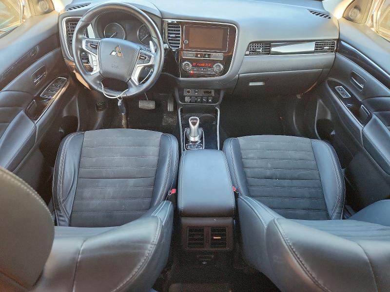 2019 Mitsubishi Outlander VIN JA4J24A52KZ609065 COPART salvage auction — SIDE, ON - PERMIT NO BRAND - UNFIT, sold $1,050 on 2026-07-30 (photo 8)
