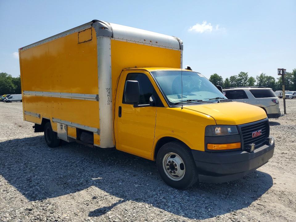 2018 Gmc Savana VIN 7GZ37TCG6JN902324 COPART salvage auction — MINOR DENT/SCRATCHES, Sc - Cert Of Title-Salvage, sold $3,000 on 2026-07-20 (photo 4)