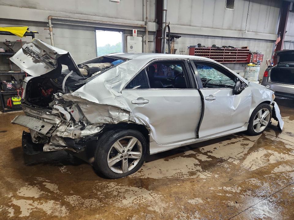 2013 Toyota Camry VIN 4T1BF1FKXDU259840 COPART salvage auction — ROLLOVER, Ct - Cert Of Title-Salvage, sold $475 on 2026-07-28 (photo 3)