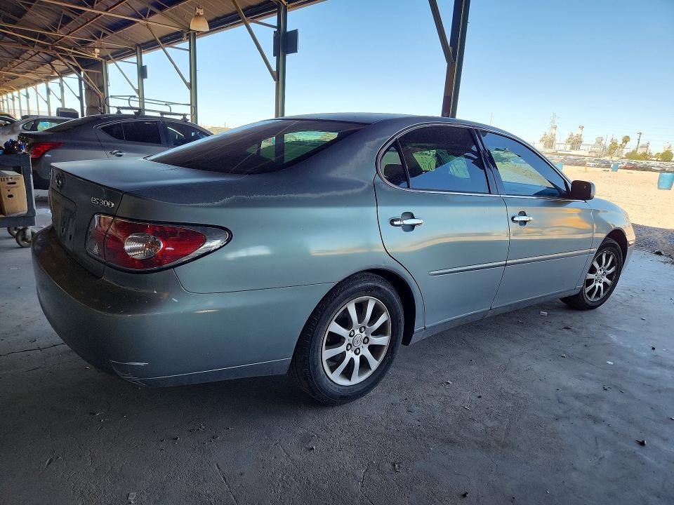 2003 Lexus Es 300 VIN JTHBF30GX30109641 COPART salvage auction — NORMAL WEAR, Az - Certificate Of Title (P), sold $475 on 2026-07-29 (photo 3)