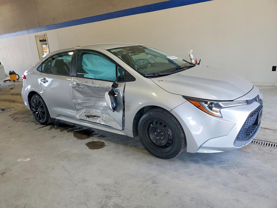 2021 Toyota Corolla VIN 5YFEPMAE6MP187212 COPART salvage auction — SIDE, Va - Cert Of Title - Salvage, sold $2,750 on 2026-07-24 (photo 4)