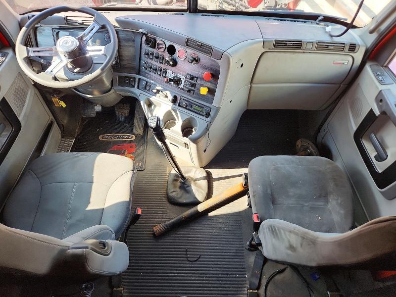 2016 Freightliner Conventional VIN 1FVXA7CG2GLHE4529 COPART salvage auction — FRONT END, WI - CERTIFICATE OF TITLE, sold $12,600 on 2026-08-25 (photo 8)
