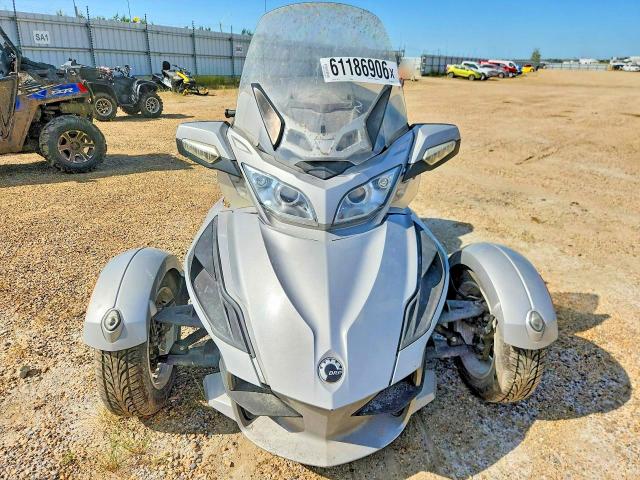 2010 Can-am Spyder roadster VIN 2BXJBWC11AV001081 COPART salvage auction — MECHANICAL, Ab - Oop - Salvage, sold $60 on 2026-07-30 (photo 2)