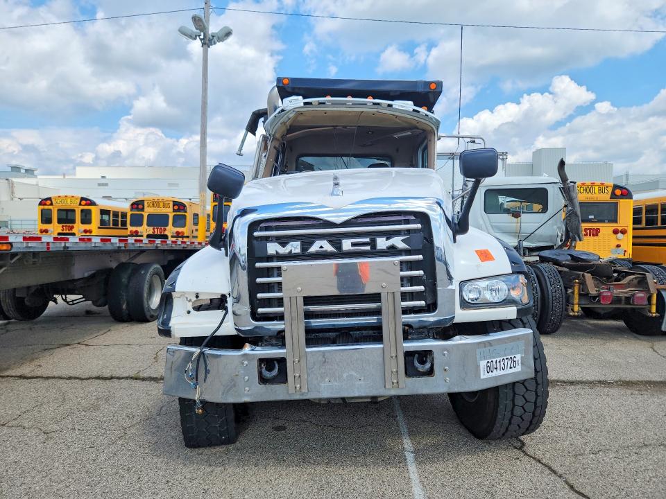 2009 Mack Gu713 VIN 1M2AX09C69M003810 COPART salvage auction — FRONT END, OH - CERT OF TITLE-SALVAGE, sold $8,300 on 2026-07-17 (photo 5)
