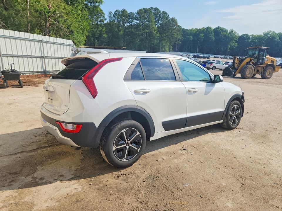 2026 Kia Niro VIN KNDCP3LE6T5326605 COPART salvage auction — SIDE, NC - CERTIFICATE OF TITLE, sold $4,750 on 2026-07-20 (photo 3)