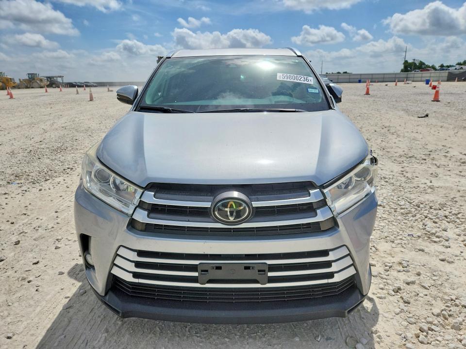 2018 Toyota Highlander VIN 5TDKZRFH9JS543393 COPART salvage auction — SIDE, Tx - Salvage Vehicle Title, sold $7,800 on 2026-07-09 (photo 5)