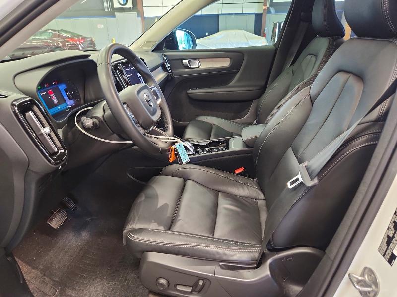 2023 Volvo Xc40 VIN YV4L12UW3P2003927 COPART salvage auction — ALL OVER, CT - CERT OF TITLE-SALVAGE, sold $14,200 on 2026-08-13 (photo 7)