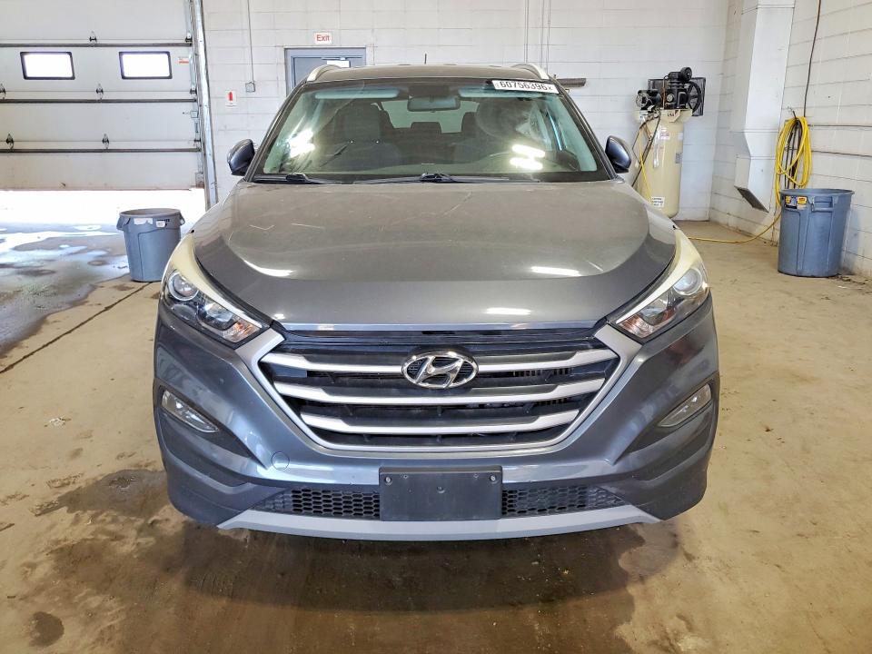 2017 Hyundai Tucson VIN KM8J33A25HU393765 COPART salvage auction — MECHANICAL, Mn - Certificate Of Title, sold $2,300 on 2026-07-23 (photo 5)