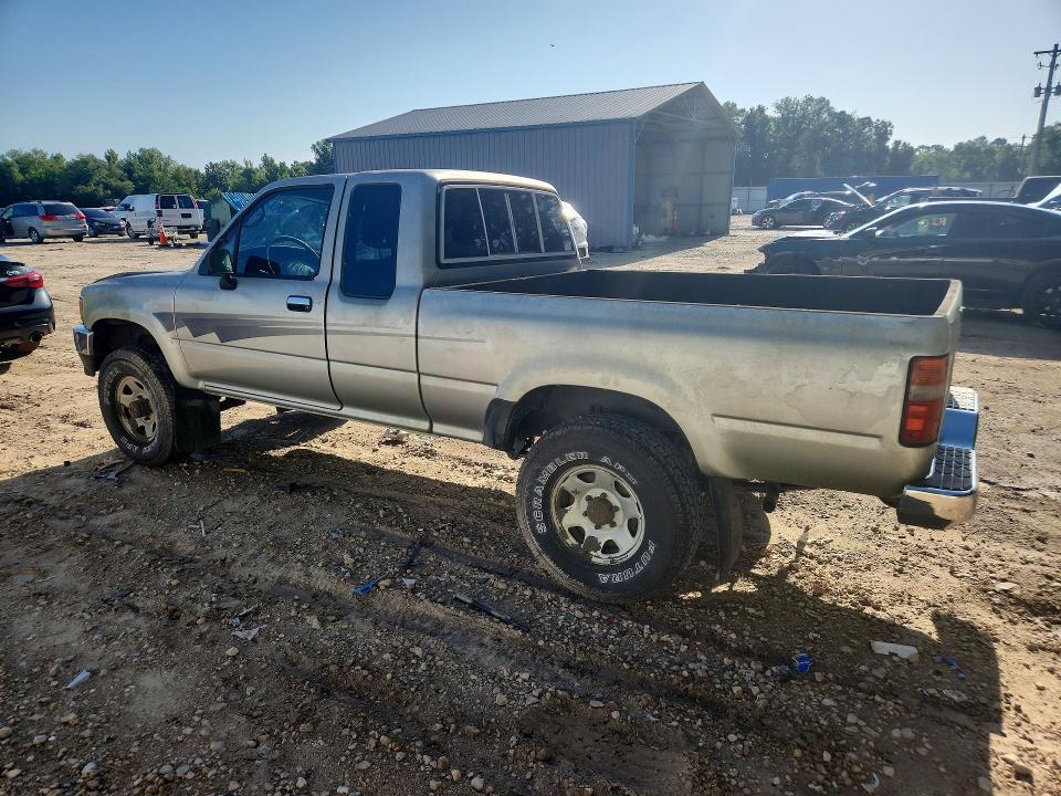 1992 Toyota Pickup VIN JT4RN13P3N6037376 COPART salvage auction — ROOF, FL - CERT OF TITLE SLVG REBUILDABLE, sold $6,000 on 2026-07-31 (photo 2)