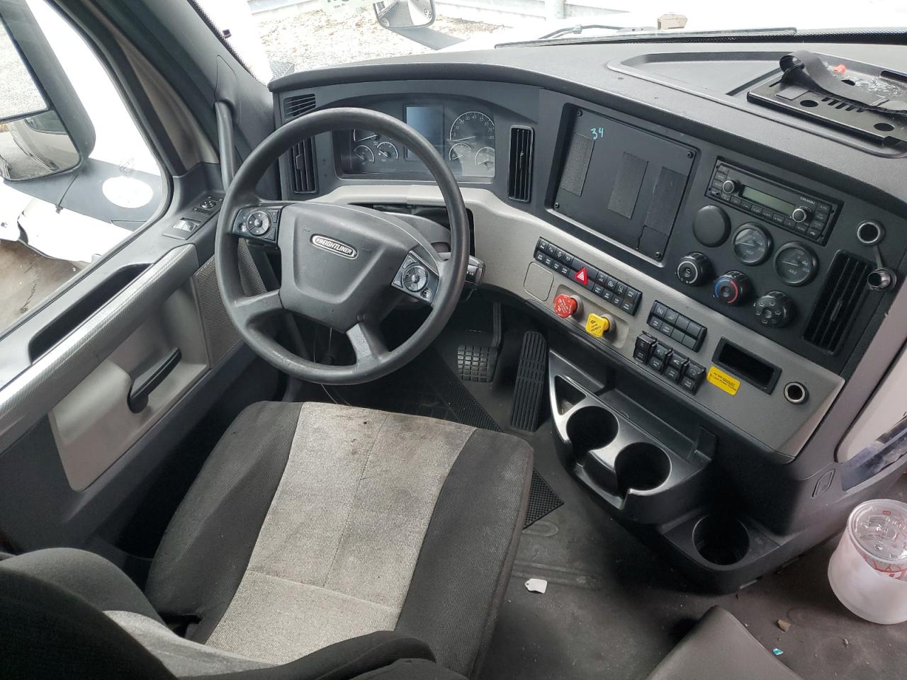2019 Freightliner Cascadia 126 VIN 3AKJHHDR7KSKB5289 COPART salvage auction — Normal Wear, FL - CERTIFICATE OF TITLE, sold $34,500 on 2026-08-10 (photo 5)