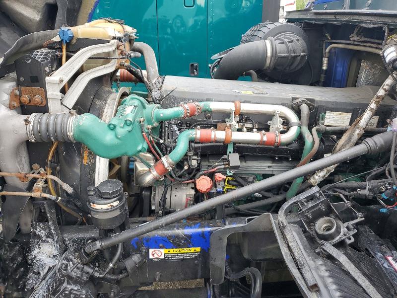 2007 Volvo Vt VIN 4V4LC9KL27N483928 COPART salvage auction — MINOR DENT/SCRATCHES, IN - CERTIFICATE OF TITLE (P), sold $4,050 on 2026-07-24 (photo 7)