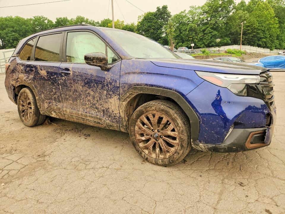 2025 Subaru Forester VIN JF2SLDHC8SH563924 COPART salvage auction — ROLLOVER, NY - MV-907A SALVAGE CERTIFICATE, sold $1,600 on 2026-07-23 (photo 4)