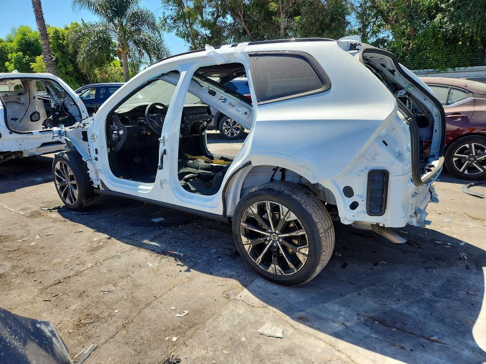 2026 Volvo Xc60 VIN YV4M12RC4T1297163 COPART salvage auction — STRIPPED, Ca - Certificate Of Title, sold $100 on 2026-08-06 (photo 2)