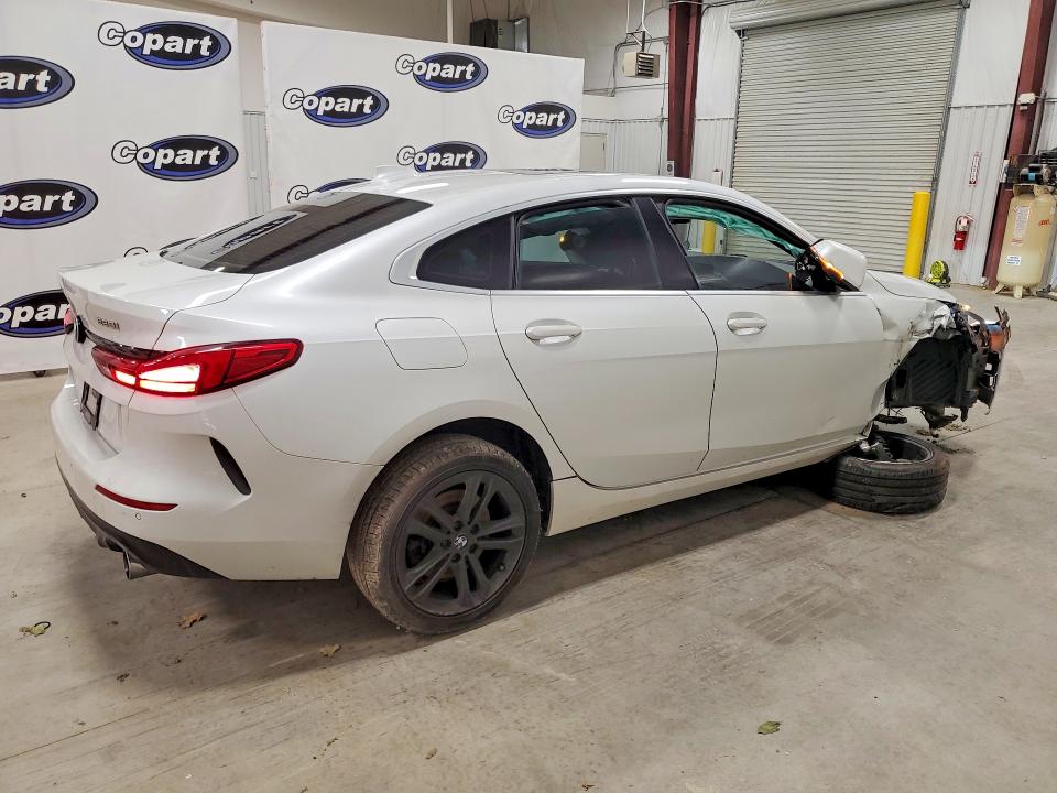 2021 BMW 2er VIN WBA73AK09M7J03467 COPART salvage auction — FRONT END, Tx - Dlr Only Salvage Title, sold $3,800 on 2026-08-06 (photo 3)