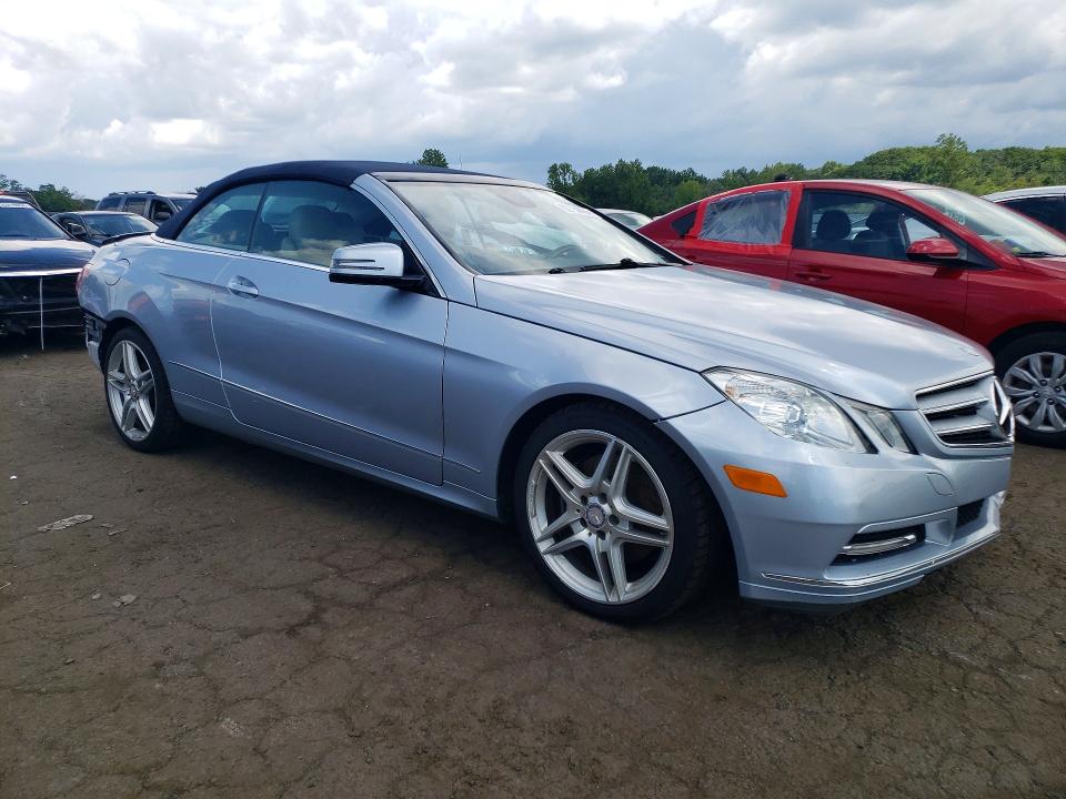2013 Mercedes-benz E-class VIN WDDKK5KF7DF191135 COPART salvage auction — REAR END, CT - CERT OF TITLE-SALVAGE, sold $1,850 on 2026-08-04 (photo 4)