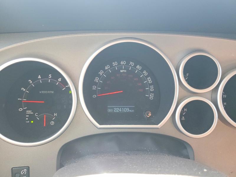 2016 Toyota Sequoia VIN 5TDDY5G1XGS145222 COPART salvage auction — VANDALISM, Pa - Certificate Of Salvage, sold $2,100 on 2026-07-29 (photo 9)