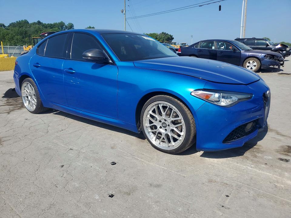 2017 Alfa romeo Giulia VIN ZARFAECN8H7560028 COPART salvage auction — MECHANICAL, Tn - Certificate Of Title, sold $725 on 2026-07-15 (photo 4)