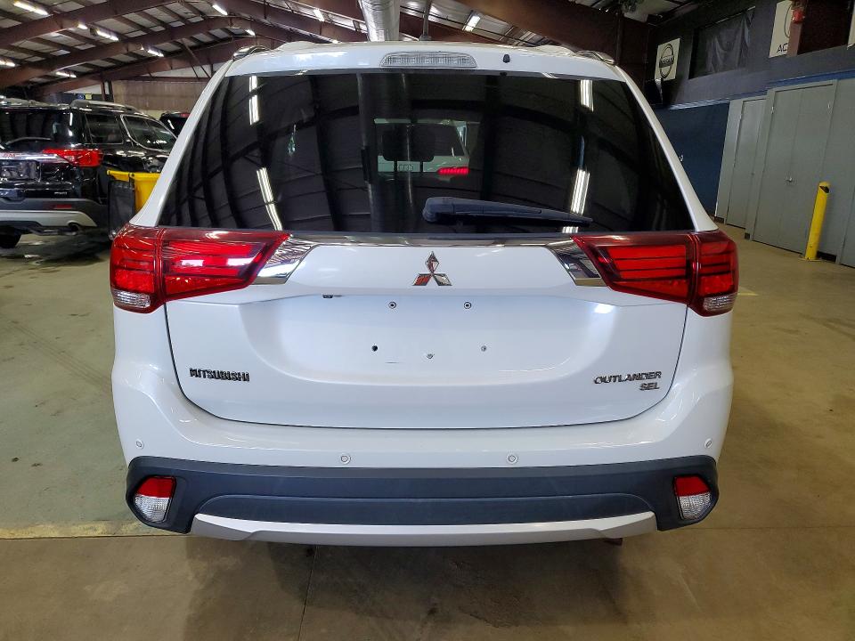 2016 Mitsubishi Outlander VIN JA4AZ3A32GZ004569 COPART salvage auction — MINOR DENT/SCRATCHES, Ct - Clean Title, sold $3,350 on 2026-07-23 (photo 6)