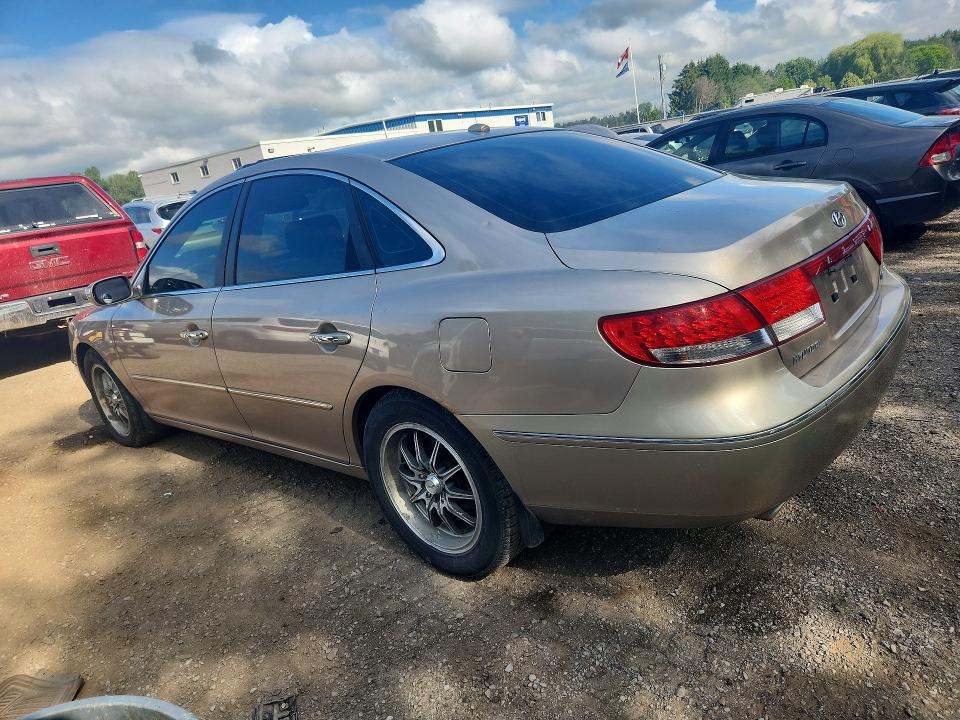 2008 Hyundai Azera VIN KMHFC46F58A301501 COPART salvage auction — SIDE, ON - PERMIT NO BRAND - UNFIT, sold $300 on 2026-07-28 (photo 2)