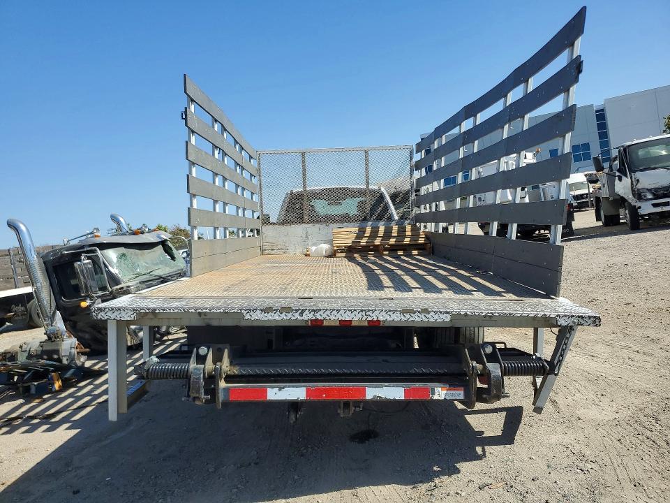 2017 Ford F-550 VIN 1FDUF5GT1HEE83750 COPART salvage auction — ALL OVER, CA - SALVAGE CERTIFICATE, sold $11,700 on 2026-09-16 (photo 6)