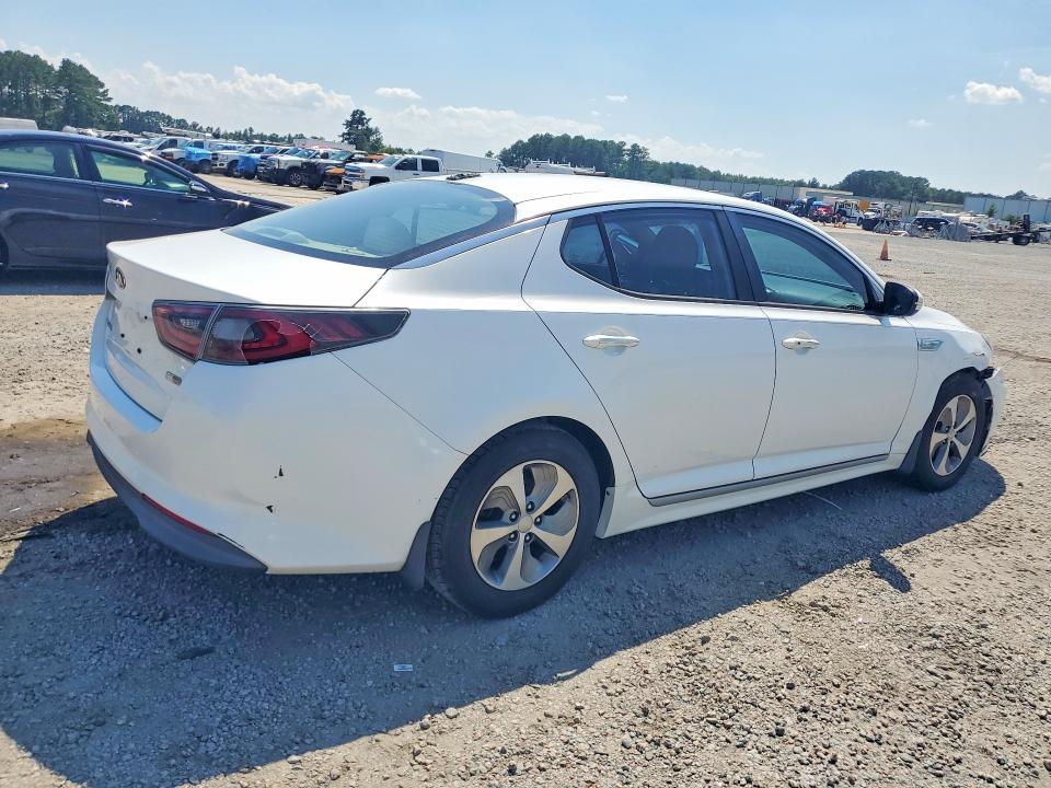 2015 Kia Optima hybrid VIN KNAGM4AD8F5077445 COPART salvage auction — FRONT END, NC - DEALER ONLY CLEAN TITLE, sold $250 on 2026-07-27 (photo 3)