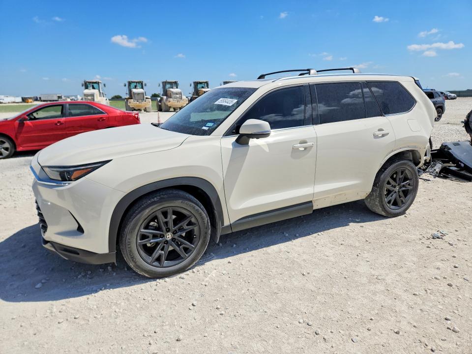 2024 Toyota Highlander VIN 5TDAAAB54RS053505 — COPART salvage auction photo